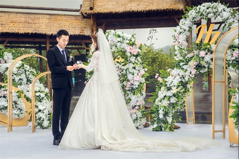 Outdoor wedding photo